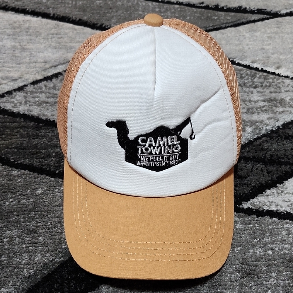 SPIRIT CAMEL TOWING EMBROIDERED WHITE & TAN MESH SNAP-BACK TRUCKER CAP HAT